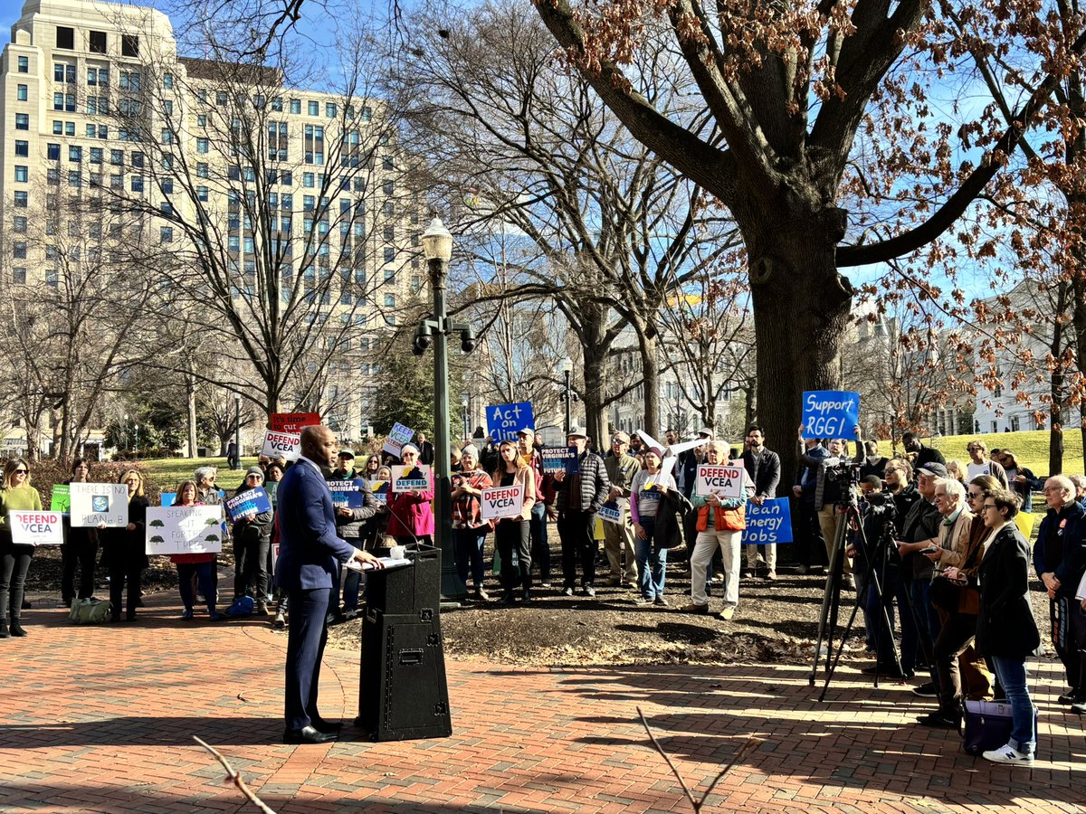 Honored to join <a href="/JennMcClellanVA/">Jennifer McClellan</a> and passionate advocates at the Defend the VCEA Rally! The Virginia Clean Economy Act is crucial for a sustainable future, creating thousands of clean energy jobs, lowering utility costs and fighting the climate crisis. 🌎