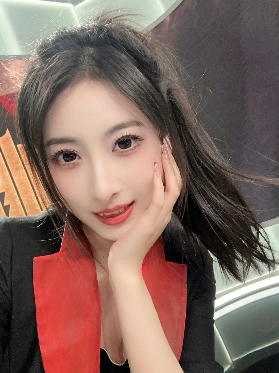 LPLgugu's tweet photo. 老图新发👻 https://t.co/OUqkWzwcAh