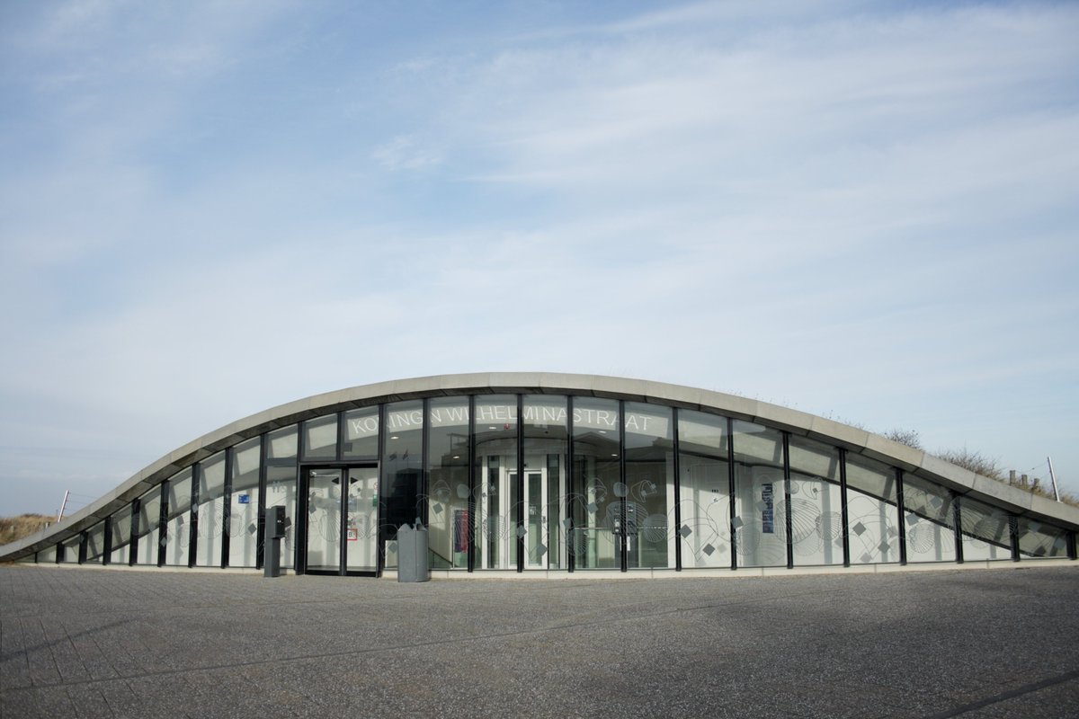 VerhoefJoke's tweet photo. Architecture series. Photo Assignment. Katwijk parking garage.  #fotografie #photography #katwijkaanzee #deltaworks https://t.co/mizvQRY5zg