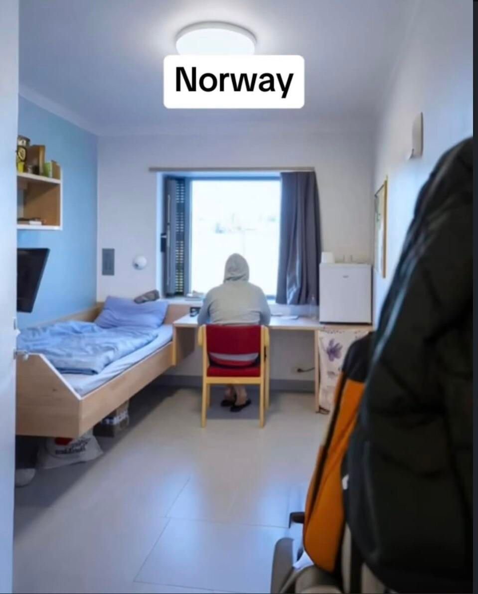 porqueTTarg's tweet photo. "Cárcel": 

Porque así se ven las celdas de las prisiones en distintos países de Norteamérica y Europa. https://t.co/QKNWZwjsIo
