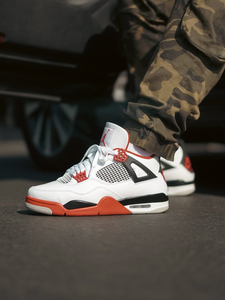 Craignoicecube's tweet photo. From the Archive: 📸
#KOTD 👟 Jordan 4 “Fire Red” 🔥🔴
@nikestore @Jumpman23 #SNKRSLive https://t.co/twUeCmWv12