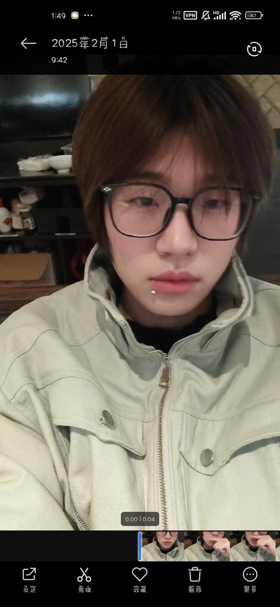 穿衣服的阿鹿