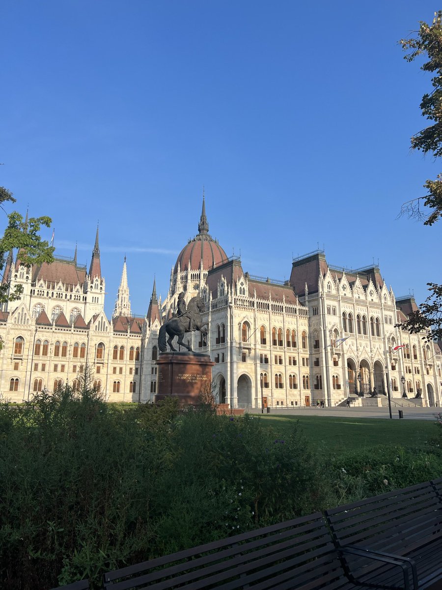 OldWorldExplorer tweet media