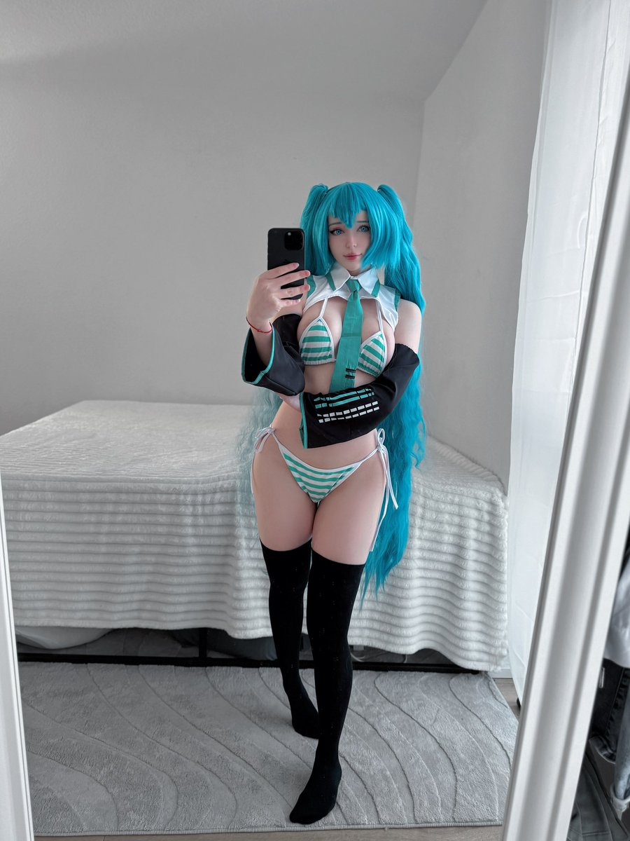 hioshicos's tweet image. deleting in 48 hours, but whoever likes and says hi, ill send u nudis vids