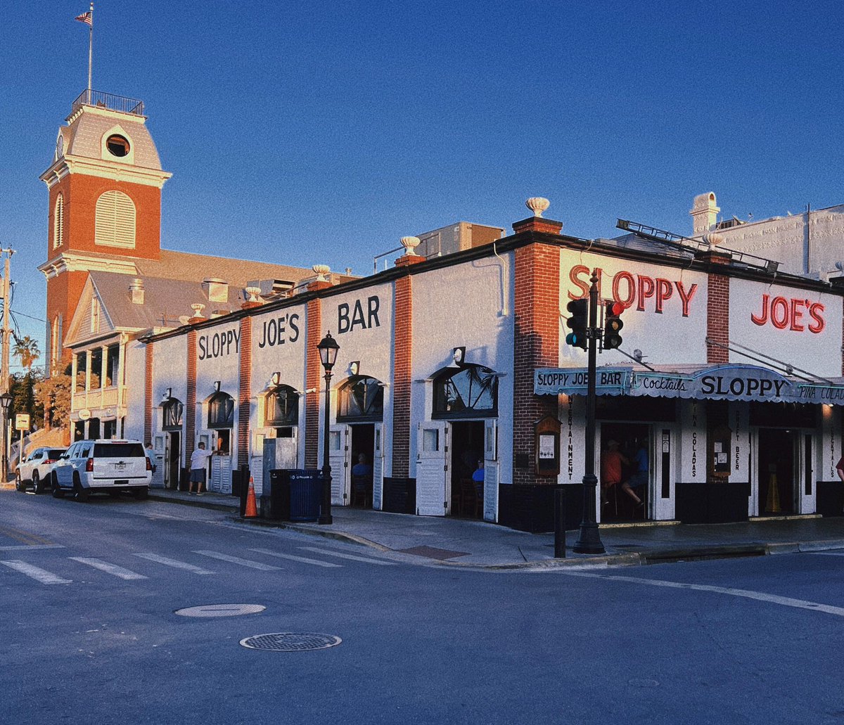Adaeerr's tweet image. Key West streets in Miami