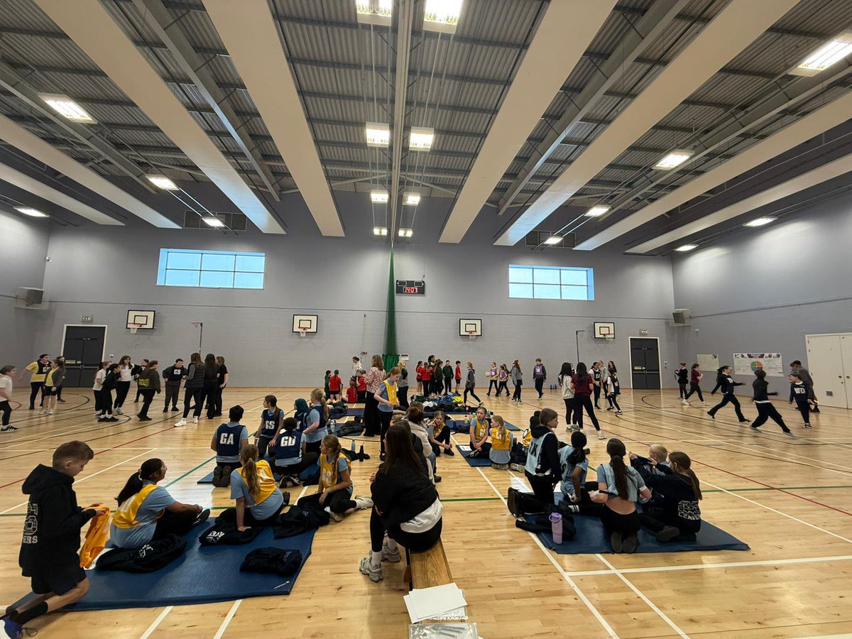 𝗡𝗘𝗧𝗕𝗔𝗟𝗟 𝗙𝗘𝗦𝗧𝗜𝗩𝗔𝗟 | 🏐

Our amazing S3 School of Netball planned and delivered a tournament for all of our local primary schools as part of their Netball leaders award.

Well done to all involved 🤩👏🏽

#THSLeaders