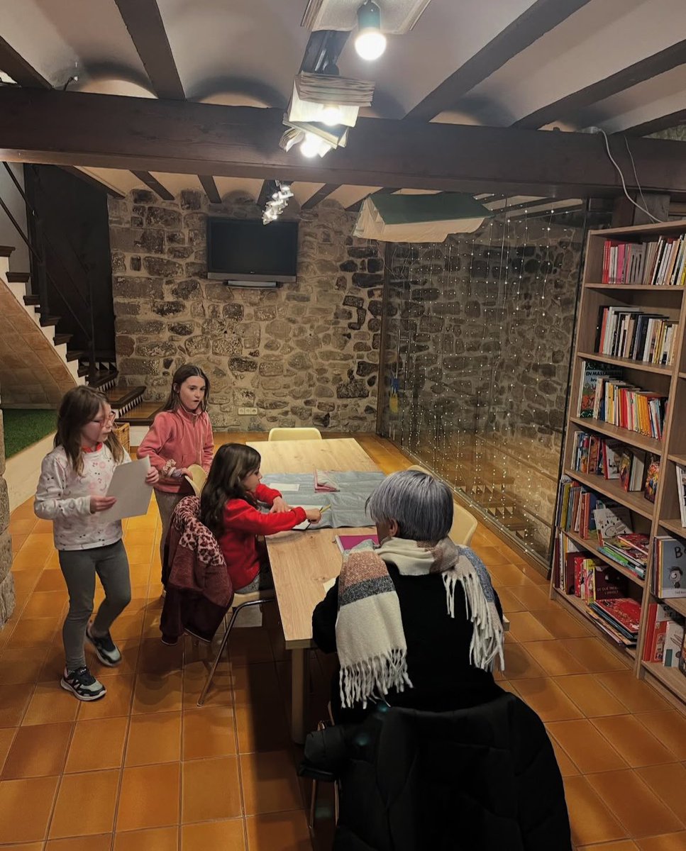 Ajuntament Santa Pau (@ajsantapau) on Twitter photo ❇️ OBRIM LA BIBLIOTECA  📚📒🗒️📖
✅ Cada tarda, de dilluns a divendres, trobareu la biblioteca municipal de Santa Pau oberta de 16’30 a 19’00
✅ Us hi esperem!!!!! ❇️ OBRIM LA BIBLIOTECA  📚📒🗒️📖
✅ Cada tarda, de dilluns a divendres, trobareu la biblioteca municipal de Santa Pau oberta de 16’30 a 19’00
✅ Us hi esperem!!!!!