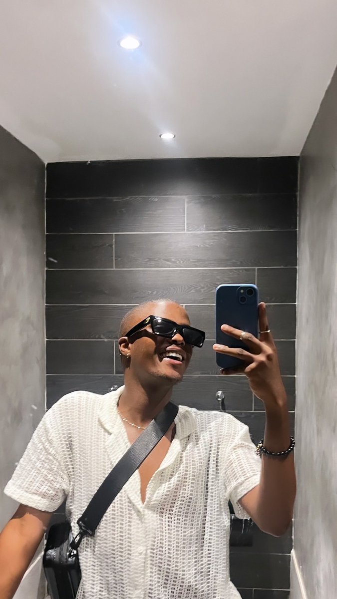 eddiemuffinz's tweet photo. It all started in psychology, detoured through LLB, but found my home in marketing and podcasting. 🥹🥰 https://t.co/Vn3YROJUmp