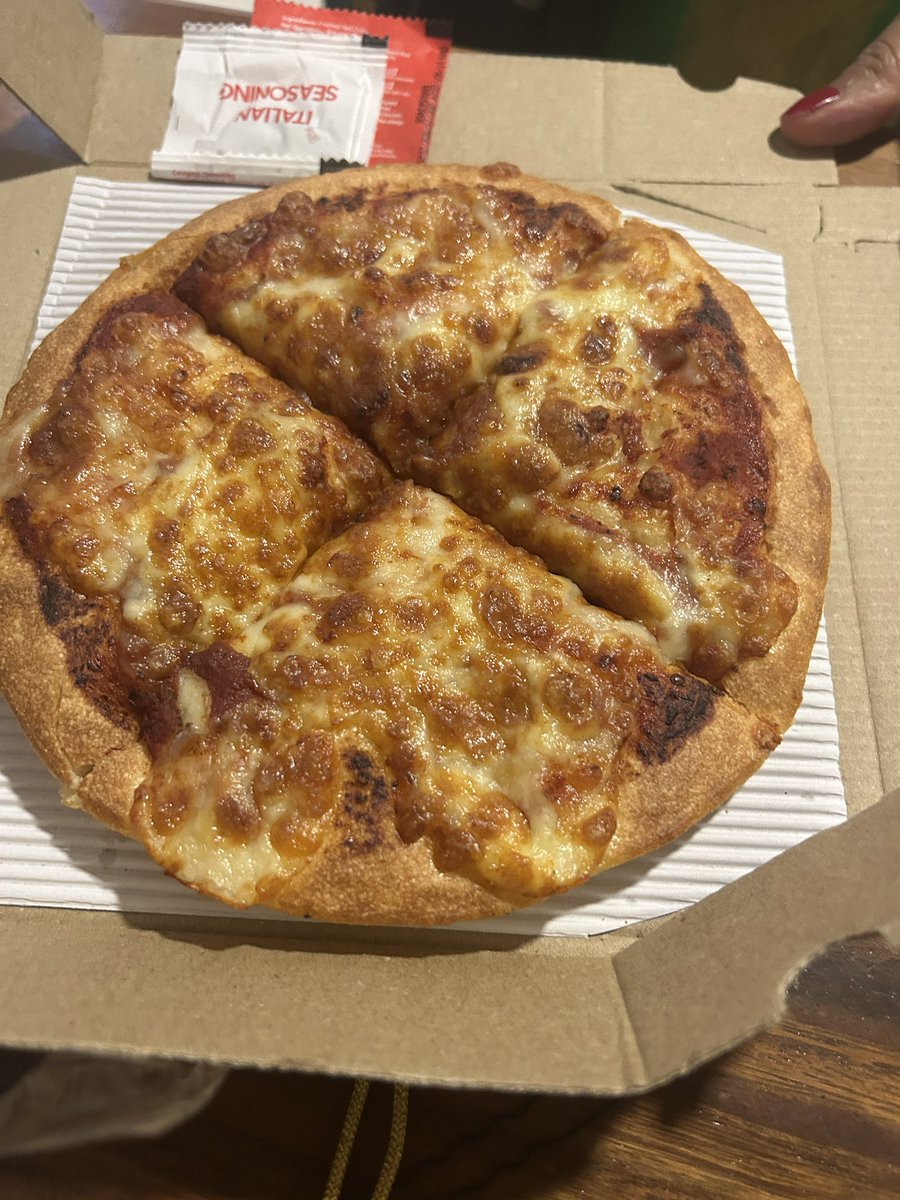NitinDesai83's tweet photo. @SwiggyCares @PizzaHutIN @Swiggy @BandBajaateRaho @jagograhakjago @pizzahut Why to be ashamed of your own deed and resolve issue in private ? Let’s talk in public!! Is this a quality control you have ! Shame on you and on @PizzaHutIN @pizzahut 
@BandBajaateRaho @jagograhakjago @foodsafetygov @IndiaFoodForum @Swiggy @SwiggyCares #bad #food #pizza #cold https://t.co/5OGNuAfgvi