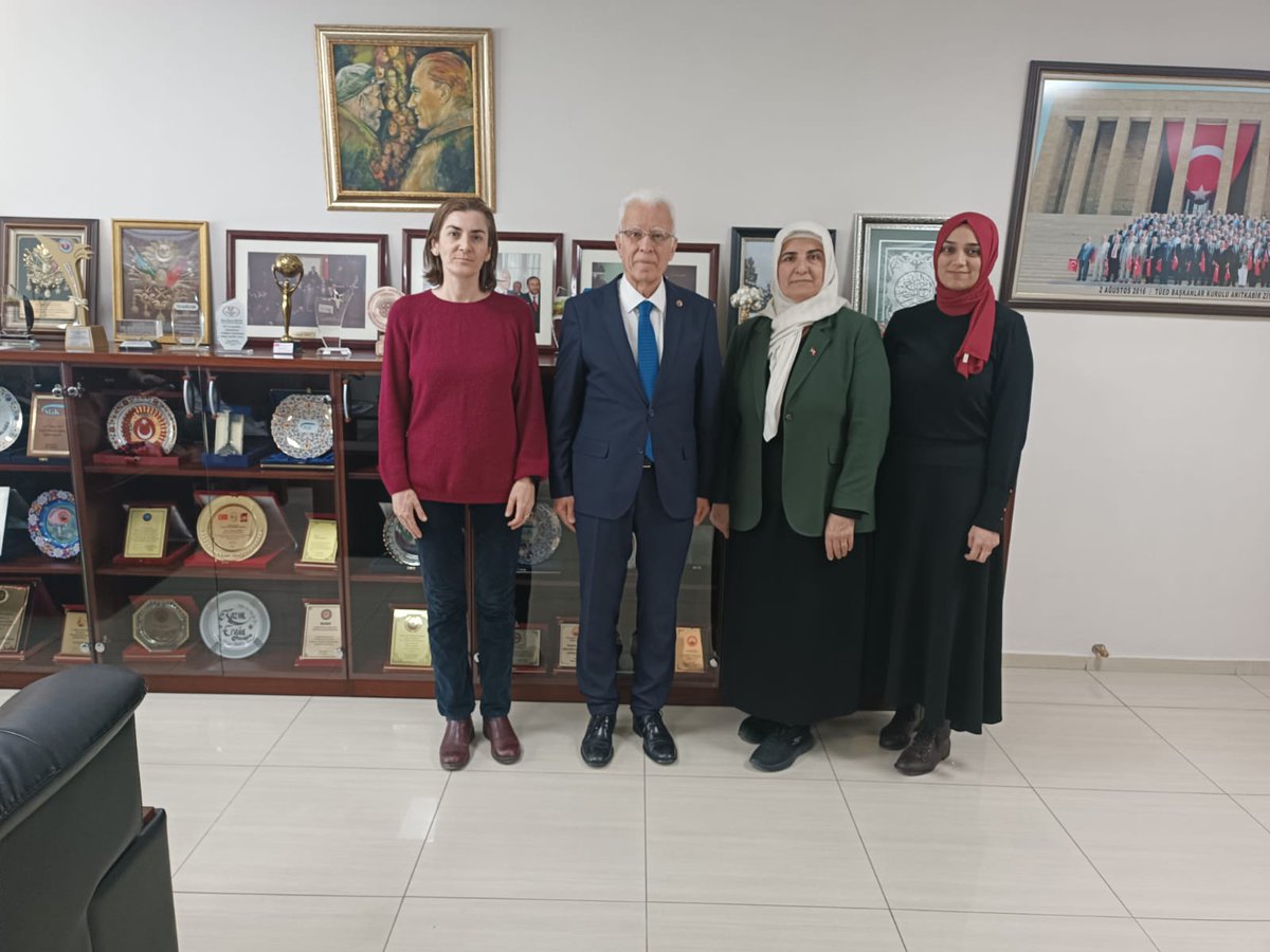 SGK Yönetim Kurulu Üyesi  Syn. Kazım ERGÜN ziyaret edilerek kendisine mesleğimize ve mesleğimizin sorunlarına ilişkin bilgiler aktarıldı. Bize zaman ayırdığı için kendilerine teşekkür ediyoruz. #sgk #sgkmudder #sgkyonetimkurulu #kazımergun #sgkmudurleri