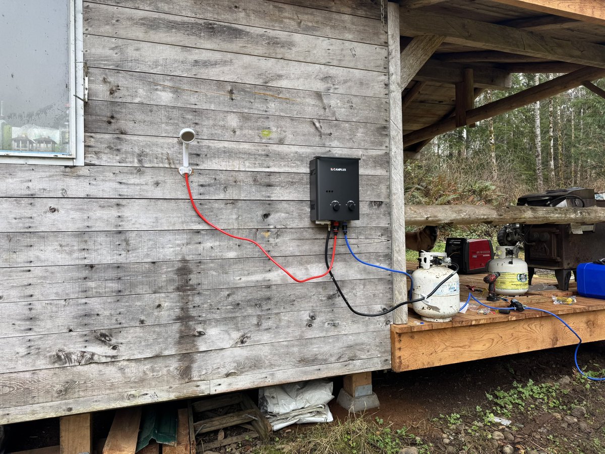 atothedandback's tweet photo. #gamechanger #offgridshower #PNW https://t.co/VaO4VvkycX
