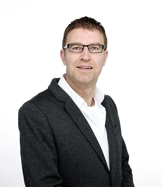 Introducing our first speaker!

Professor Barry Smyth has applied his AI research to the training patterns and race results of large datasets of marathoners. 

His talk is titled, ‘Train more. Train slow. Race Fast. An analysis of the training patterns of recreational runners.’