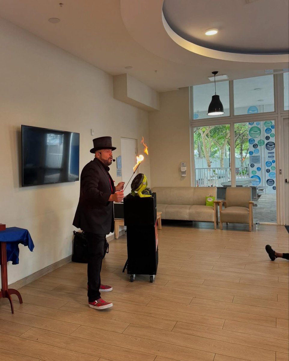 Lucia Báez-Geller (@luciabaezgeller) on Twitter photo Yesterday, I had the pleasure of visiting residents of <a href="/LotusHouse1/">Lotus House Shelter</a> with <a href="/tbsmbtweet/">Temple Beth Sholom</a> Social Justice Network. They provide thoughtful programming & individualized attention to children several times a year. Thank you to Suzanne Meltzer and her team for inviting us to participate Yesterday, I had the pleasure of visiting residents of <a href="/LotusHouse1/">Lotus House Shelter</a> with <a href="/tbsmbtweet/">Temple Beth Sholom</a> Social Justice Network. They provide thoughtful programming & individualized attention to children several times a year. Thank you to Suzanne Meltzer and her team for inviting us to participate