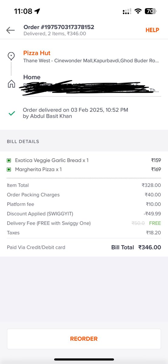 NitinDesai83's tweet photo. @SwiggyInstamart This is how they deliver food. Dont trust ads! @SwiggyCares @Swiggy @PizzaHutIN @pizzahut @TMCaTweetAway 
Dear TMC please take a note. Unhealthy food being prepared by @PizzaHutIN and delivered by @Swiggy in Thane. See the pics attached. https://t.co/RzoVaszKuP