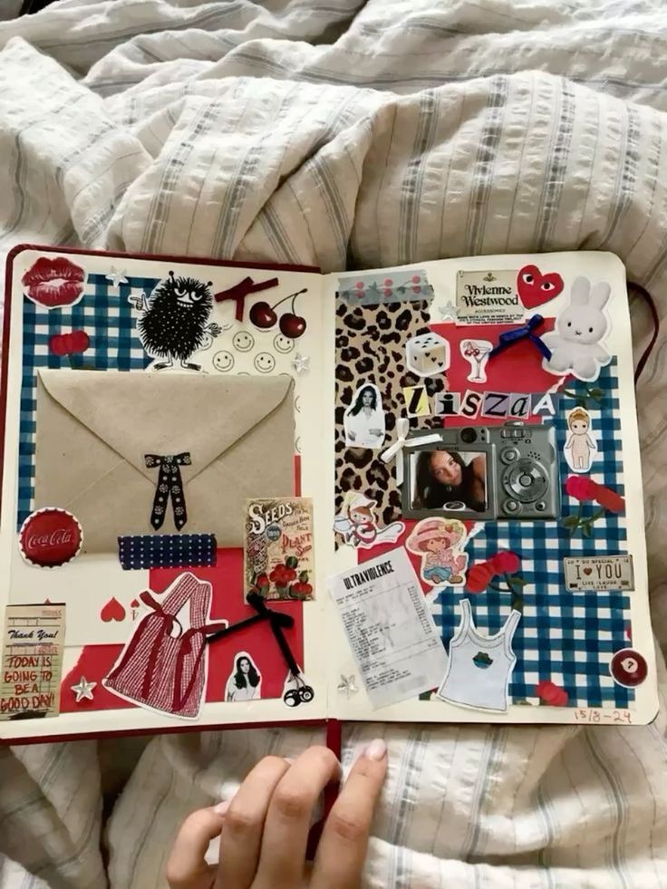 Kizlar boyle bir ani defteri olusturmak istiyorum ama fikir konusunda zorlaniyorum akliniza gelen bisey varsa yardiminizi bekliyorummm nasil seyler yapabilirimm