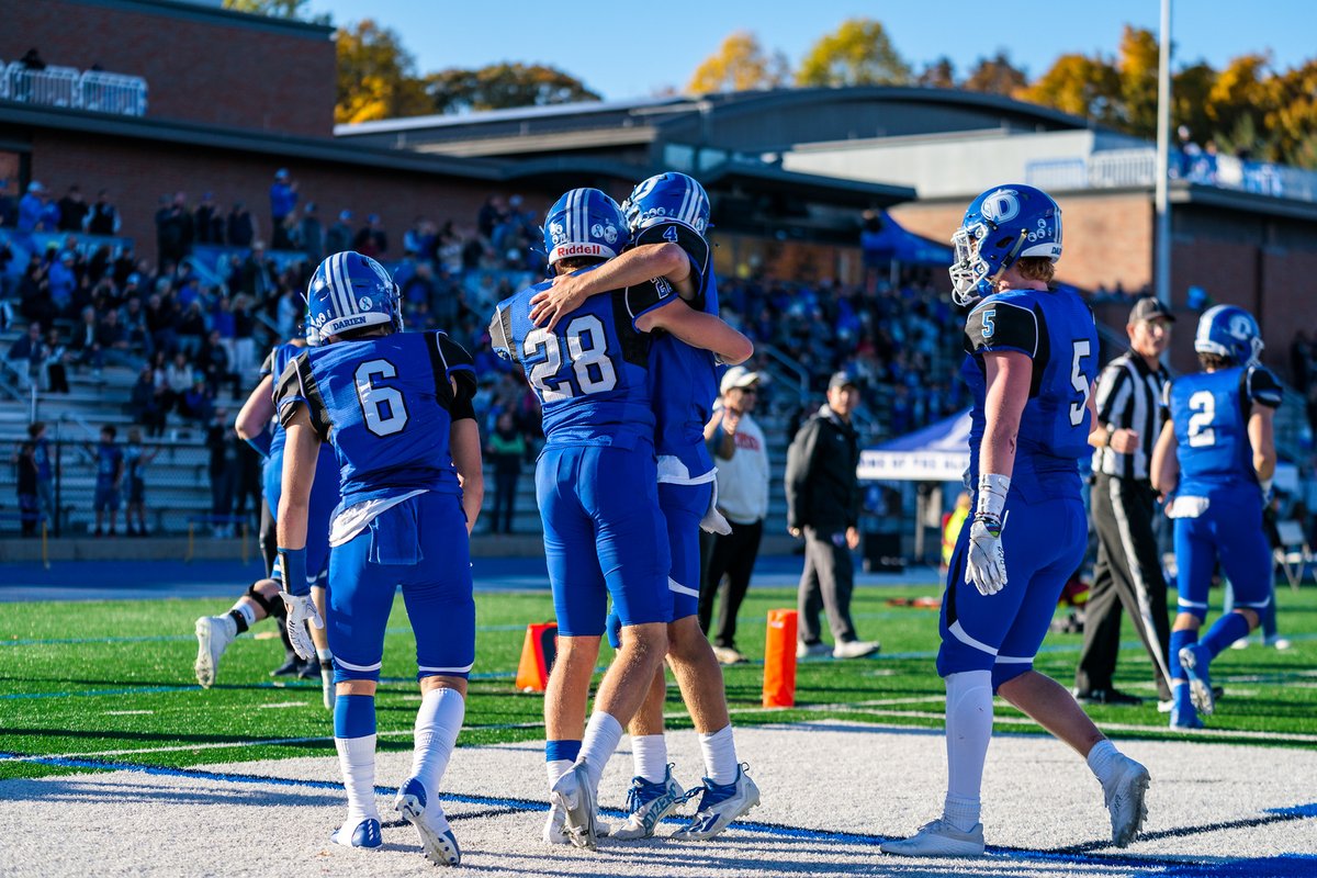 CTFootballScoop (@ctfootballscoop) on Twitter photo Darien HS is seeking an asst. varsity football and Freshman coach for the fall season. Interested candidates should contact Athletic Director Chris Manfredonia at cmanfredonia@darienps.org #cthsfb Darien HS is seeking an asst. varsity football and Freshman coach for the fall season. Interested candidates should contact Athletic Director Chris Manfredonia at cmanfredonia@darienps.org #cthsfb