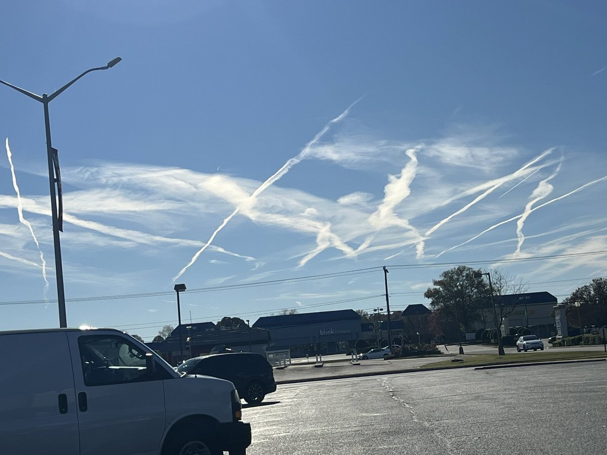 CryptoTheOnly's tweet image. 🚨As citizens how are we allowing #chemtrails #geoengineering #solarradiationmodification to continue to happen? This should be an executive order 

Metals, chemicals, etc are raining down on us day and night 

Everyone is sick , cough , bronchitis, pneumonia , cancers and so on