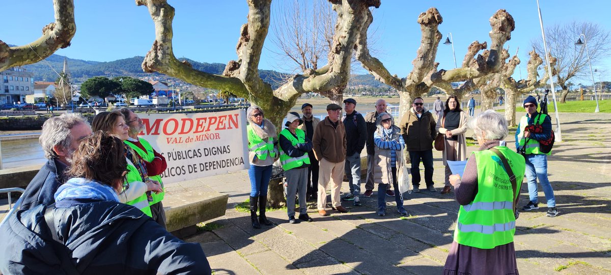 Hoxe apoiamos o Movemento Pensionista do #ValMiñor e compartimos o rexeitamento á aprobación do Real Decreto 11/2024 que permitirá atrasar ata os 72 anos a idade de xubilación dás persoas con peores empregos (a maioría, mulleres).

Un ataque as clases traballadoras #NonCoNosoVoto