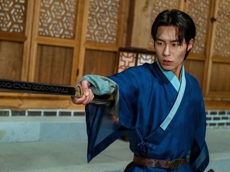 when the genre is saeguk #LeeJaeWook IS SO BACK !