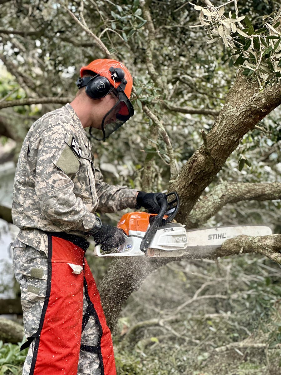 FLStateGuard's tweet photo. Are you ready to serve? The Florida State Guard is looking for dedicated individuals to protect and support their communities.
With units in aviation, maritime, crisis response, and special missions, we respond when Florida needs us most.
https://t.co/eL2aB73xNg
#JoinTheGuard #ServeWithPurpose #FloridaStateGuard