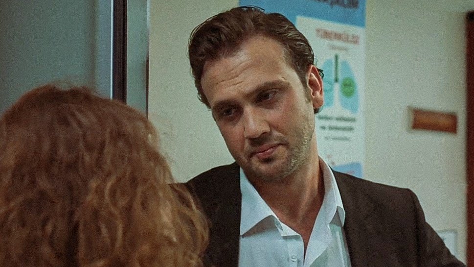 arwa1706's tweet photo. Esme, herkes başını Devran'ın koluna yasladığında Devran için huzur yuvasıydı,Devran başını Esme'nin koluna koydu.Esme,hiç kimsenin görmediğini gördü.Esme,Devran'ın sadece kalbi değildi,aynı zamanda gözleri,zihni ve hayatının anlamıydı
#Deha #EsDev https://t.co/ZdIdEK3YfR