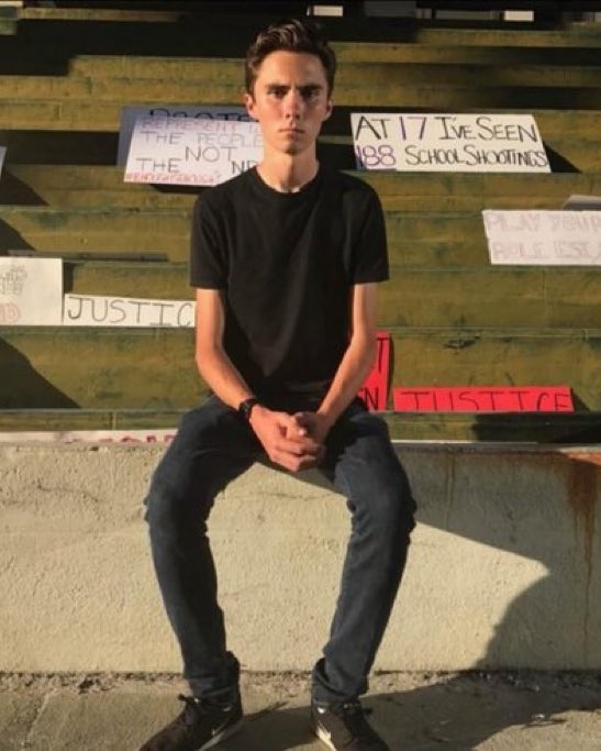 SoggyBottom22's tweet photo. #MasterBeta tiny boy @davidhogg111 just elected to help the DNC “win over” the Male Vote.
Good Luck Hogg!
#Hoggwash https://t.co/69LBnUPbEt