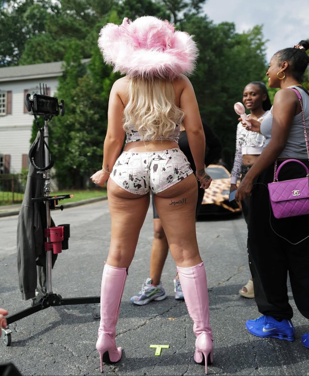 lattocrave's tweet image. Latto is so fine..