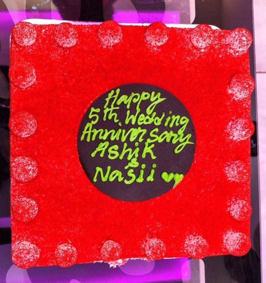 പേര് എഴുതിയ ഒരു മോതിരം ആണ് ഞാൻ ചോദിച്ചിരുന്നത്.. അത് ഇനി നാട്ടിൽ വരുമ്പോ വാങ്ങിച്ചരാം, തൽക്കാലം ഇത് വെച്ച് adjust ചെയ്യാൻ പറഞ്ഞു..😀
#Anniversary_special_gift ❤️