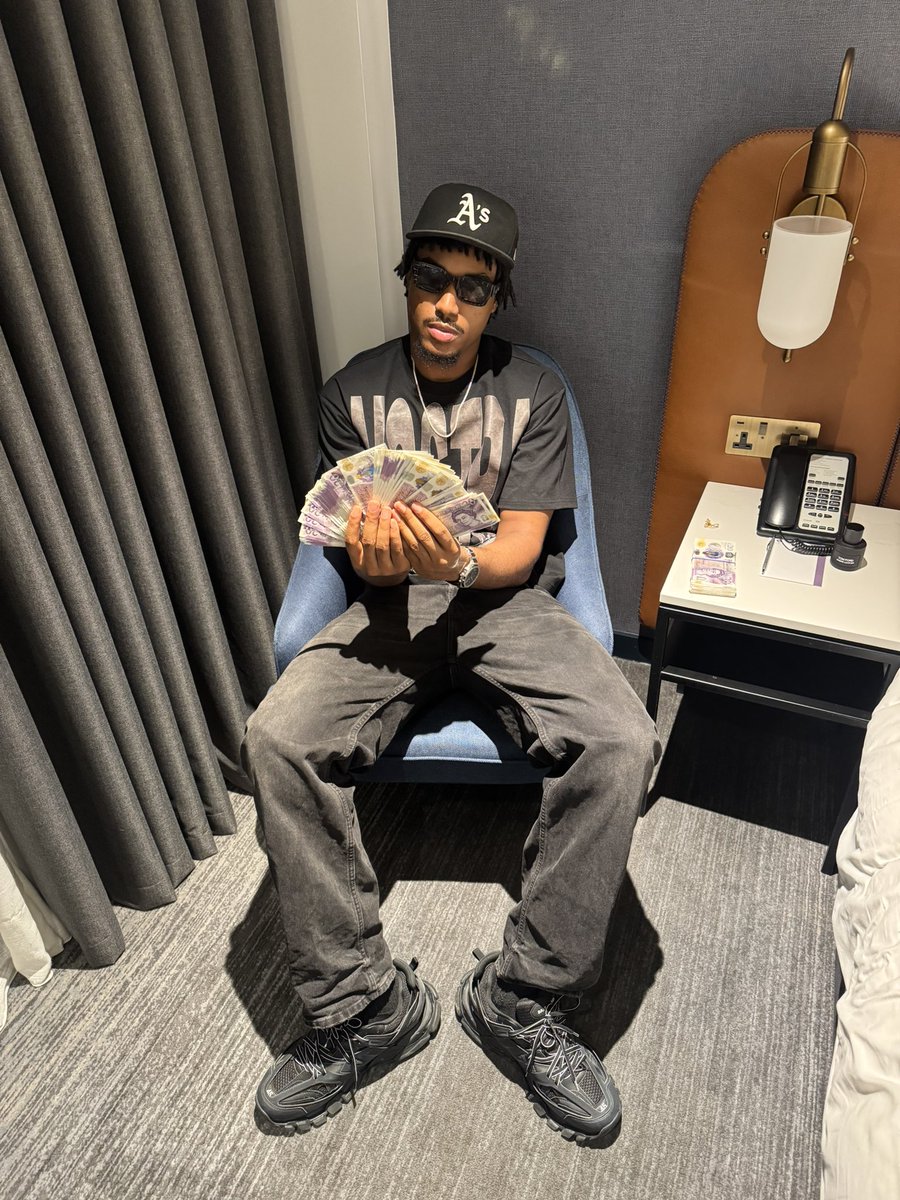 JTheHero tweet media