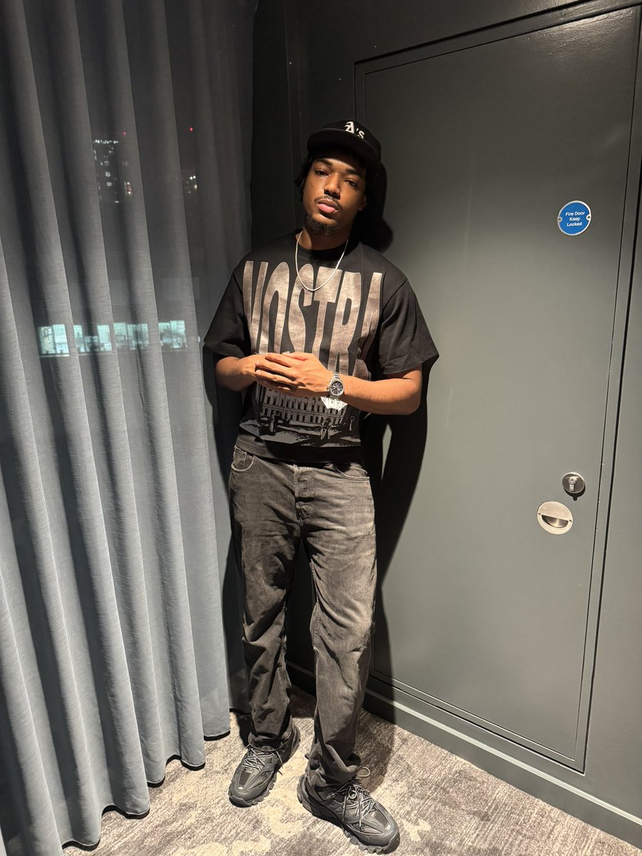 JTheHero tweet media
