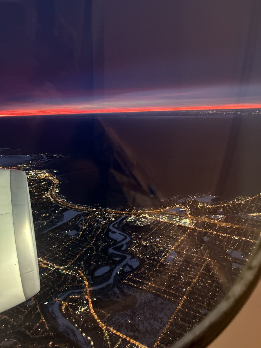 Early morning view of Toronto while landing....👌👌