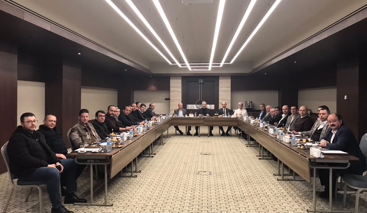 Sektörümüzün katılımıyla gerçekleşen ve Divan Başkanlığını yaptığımız <a href="/ortaanadoluusd/">Orta Anadolu Un Sanayicileri Derneği (OAUSD)</a> Genel Kurulu'nda güven tazeleyen Başkan <a href="/hemretekbas/">Hüseyin Emre Tekbaş</a> ve yönetimini tebrik eder, çalışmalarında ve hizmetlerinde Cenab-ı Allah'tan muvaffakiyetler dilerim.