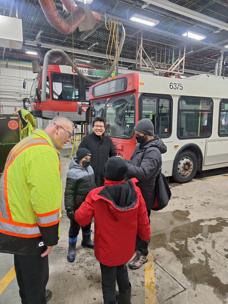 OC Transpo tweet media