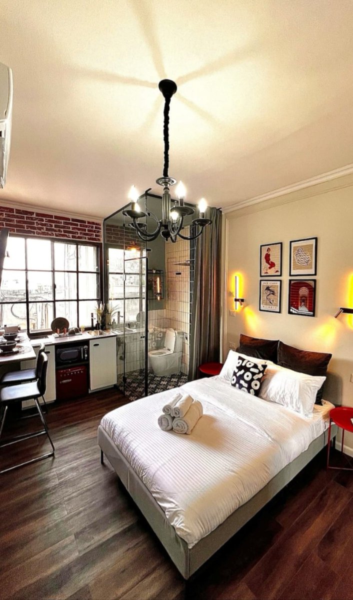 This airbnb certainly made some choices