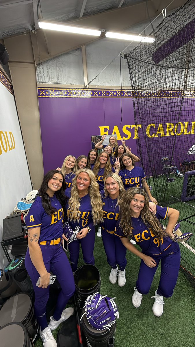 GAME WEEK!!!

How lucky am I to help lead these women- I love what I do. 

Ready for a season of grit, giggles, learning, and WINS. 

🏴‍☠️