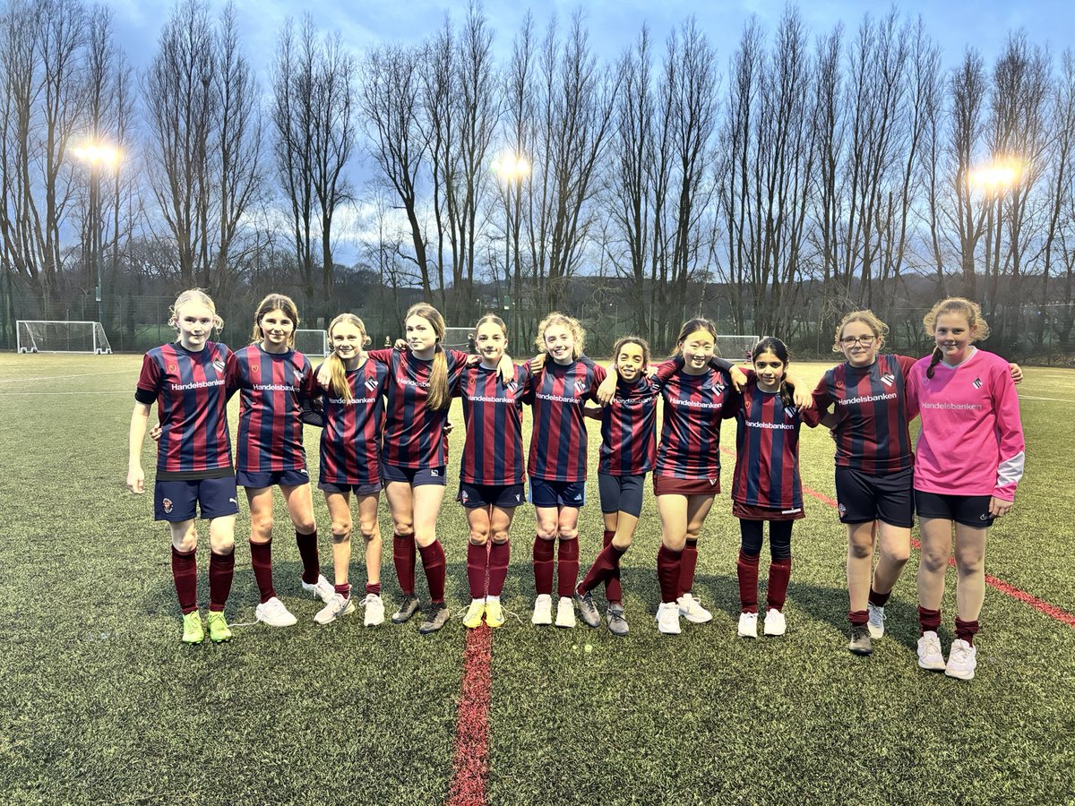 BSGDSport's tweet photo. FOOTBALL
Brilliant win for the U14s against Thornleigh in the league. An end to end game which ended 5-4. Well to done Ruby on her hattrick. All of the girls showed great determination throughout, well done! https://t.co/ZQSVgfvwGS