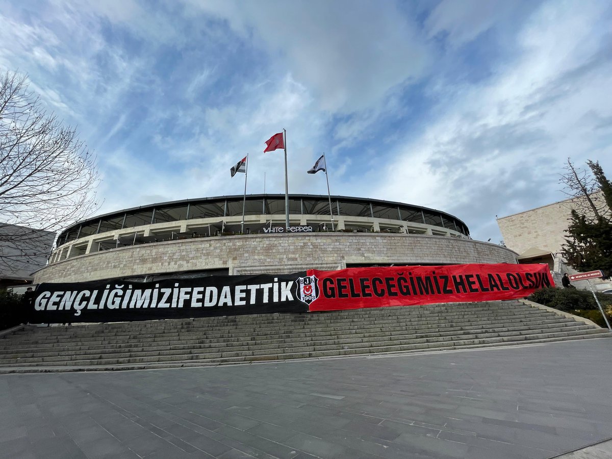🦅 "Gençliğimizi feda ettik, geleceğimiz helal olsun."
