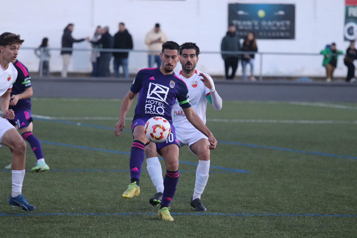 daniisoleto_'s tweet photo. 🟪 EL POST DEL BADA GÜENO 

❌ El @CDBadajoz cae en Llerena y también cae en la clasificación.

☹️ Una derrota que no solamente deja el sabor amargo de los resultados sino de las sensaciones.

✅ Borja Sunday IN

🗣️ Lo comentamos todo en Tertulia

https://t.co/2VwyfG7xW8