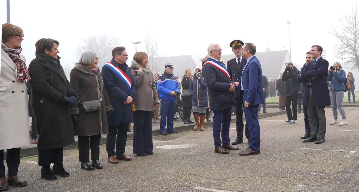 FrTierce's tweet photo. Nous avons eu l’honneur d’accueillir le Ministre de la Santé, Yannick Neuder,  pour inaugurer la place du Professeur Alain Cribier, inventeur du TAVI, il a révolutionné la cardiologie en sauvant plus de 4 millions de patients à travers le Monde https://t.co/xI77TYTt6n