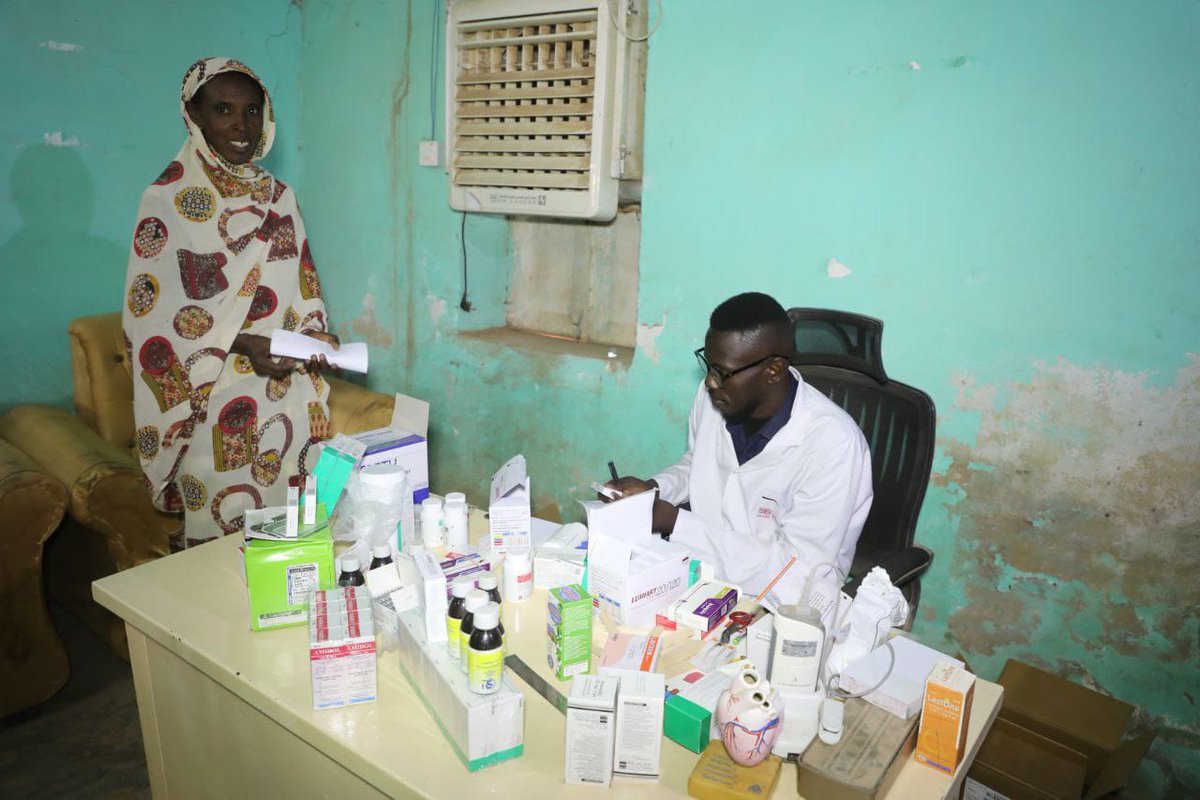 _UnfpaSudan's tweet photo. UNFPA has deployed mobile health clinics across the city of Wad Madani, in Aj Jazirah State, to address reproductive health needs, for families returning to the city. So far, the teams have provided over 1,000 services. #ForSudan https://t.co/RiiK1sY1mY