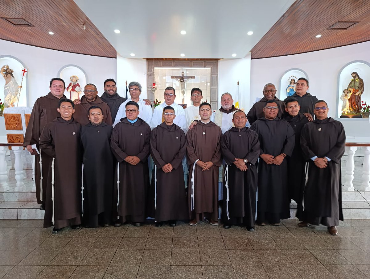Amigonianobp's tweet photo. Con inmensa alegría, la comunidad Amigoniana en Costa Rica se vistió de fiesta para celebrar con alegría la primera profesión religiosa de los hermanos Fr. Santos Francisco y Fr. Jason Ramos, y la renovación de votos de al menos ocho religiosos. https://t.co/C5ugWS90Ef