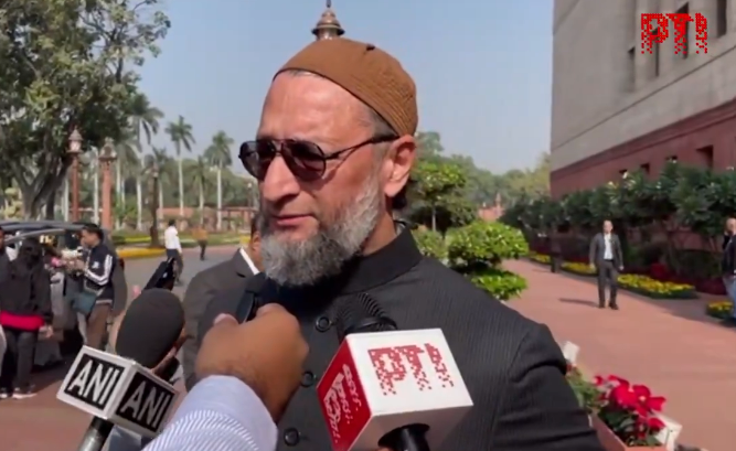 PTI_News's tweet photo. STORY | Muslim community has rejected Waqf Bill: Owaisi
READ: https://t.co/Nq1u0ZSuo2
#BudgetSessionWithPTI #ParliamentBudgetSession
(PTI File Photo) https://t.co/CYFBAVUU1B
