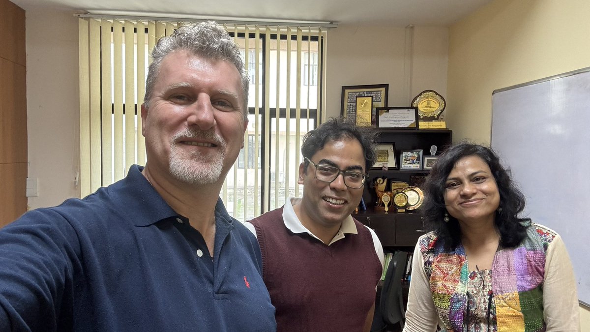 Raffaele Mezzenga (@mezzengaraf) on Twitter photo Great start of my indian 🇮🇳 tour and the week with a seminar at <a href="/iiserkol/">IISER Kolkata</a> packed with outstanding scientists in the audience. Here with <a href="/NeelanjanaSeng1/">Neelanjana Sengupta</a> and <a href="/DDasLab/">Dibyendu Das</a>
Thank you Neelanjana for being a great Host 🙌 Great start of my indian 🇮🇳 tour and the week with a seminar at <a href="/iiserkol/">IISER Kolkata</a> packed with outstanding scientists in the audience. Here with <a href="/NeelanjanaSeng1/">Neelanjana Sengupta</a> and <a href="/DDasLab/">Dibyendu Das</a>
Thank you Neelanjana for being a great Host 🙌