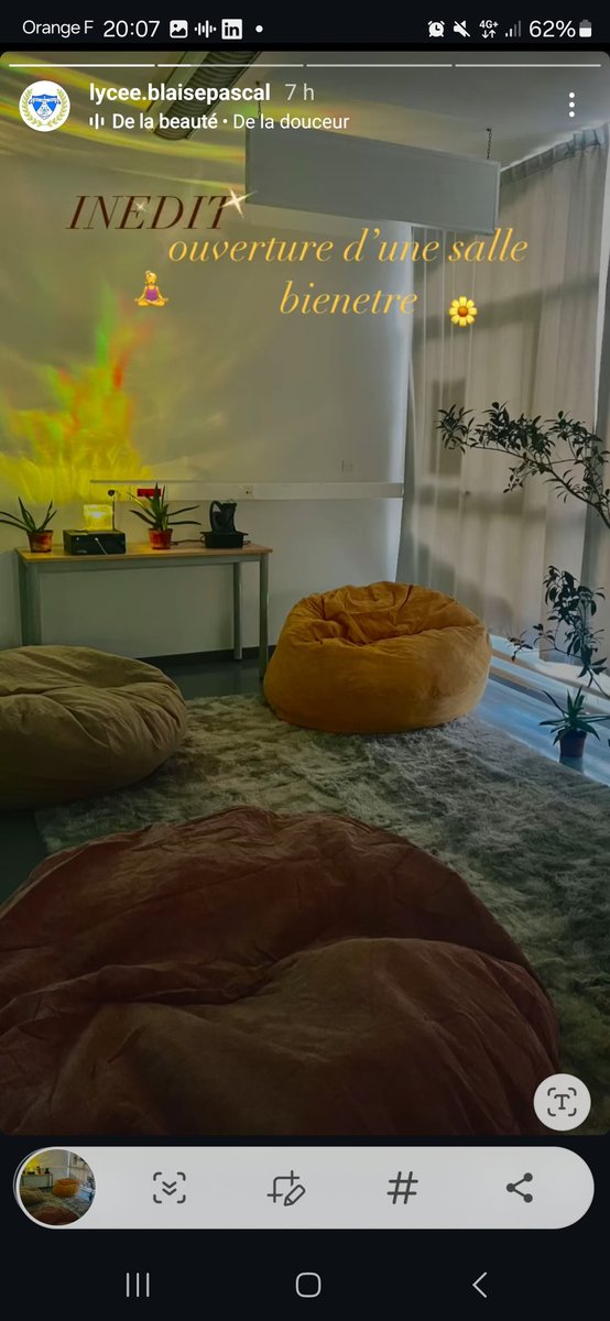 BlaisePascalLon's tweet photo. Installation de la salle bien-être par des élus du CVL bienheureux et auto massages des mains.
@AcLille 
@ota_dsden62 
@dsden62 https://t.co/6UHa42IBT4