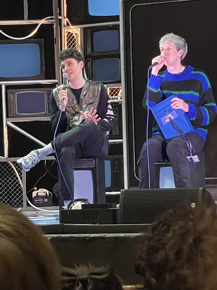 JadeLovesBands's tweet photo. Ahoy boys 🛥️ 

Still my favourites 15yrs later and will continue to be so even when they decide to follow different paths! So glad to be seeing them once again on the #danandphilt been long overdue since the interactive introverts tour 💙

#danandphil #terribleinfluencetour https://t.co/xolMLuDqcR