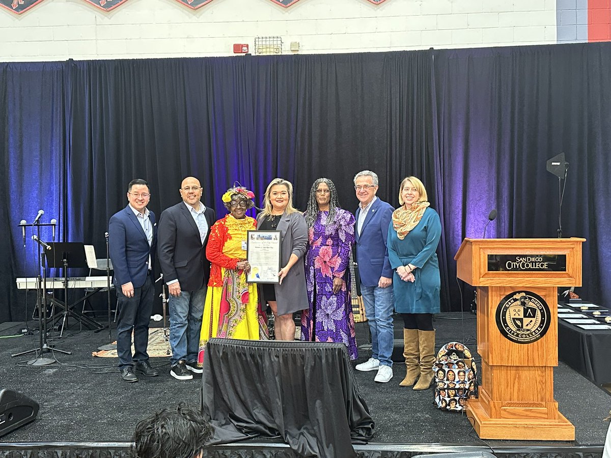Councilmember Marni von Wilpert (@marnivonwilpert) on Twitter photo Over the weekend, I attended the 7th Annual <a href="/WOC_Roar/">Women of Color Roar Media</a> Black History Month Breakfast. This event is a great way to honor the impact Black women have had throughout history, and continue to make everyday. Over the weekend, I attended the 7th Annual <a href="/WOC_Roar/">Women of Color Roar Media</a> Black History Month Breakfast. This event is a great way to honor the impact Black women have had throughout history, and continue to make everyday.