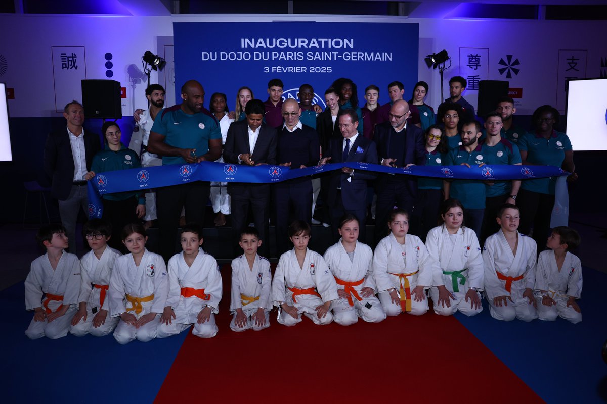PSG Judo (@psg_judo) on Twitter photo Le Paris Saint-Germain a officiellement inauguré ce lundi 3 février son nouveau dojo au Plessis-Robinson, marquant une avancée majeure dans le développement de sa section judo. 🥋❤️💙
psg.fr/equipes/the-cl… Le Paris Saint-Germain a officiellement inauguré ce lundi 3 février son nouveau dojo au Plessis-Robinson, marquant une avancée majeure dans le développement de sa section judo. 🥋❤️💙
psg.fr/equipes/the-cl…