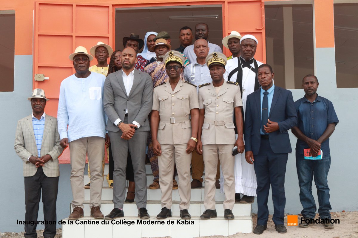 Le 24 janvier, la Fondation Orange CI a remis les clés d’une cantine scolaire de 160 places au Collège Moderne de Kabia. Cette action vise à offrir une alimentation saine aux élèves et à favoriser leur apprentissage.

📷 Retour en images !

#VivreCestPartager