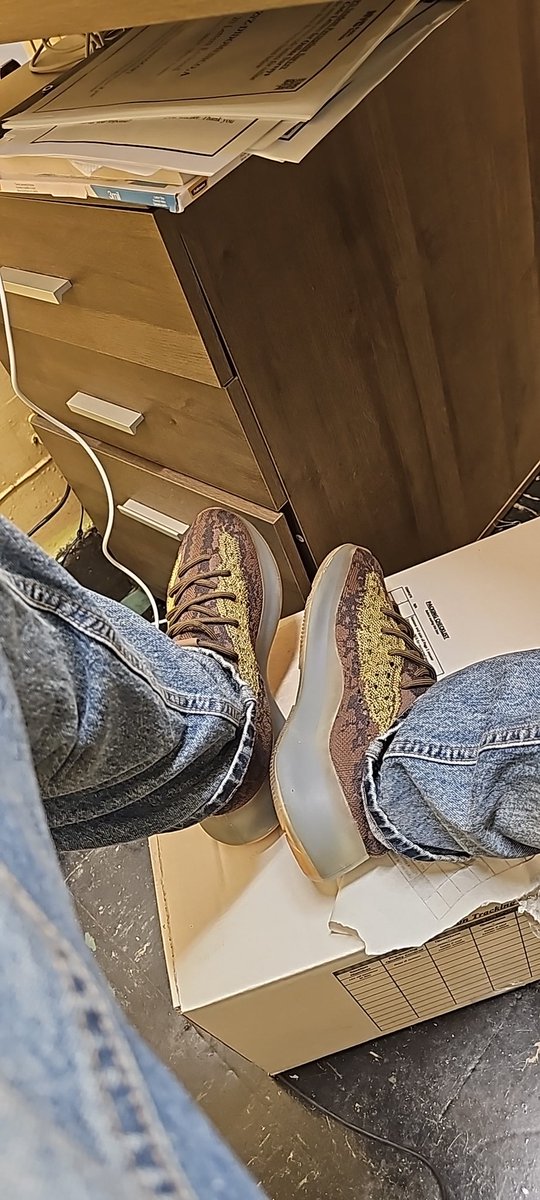 sjdidntgetthem's tweet photo. #KOTD #YEEZY #WEARYOURKICKS #BROOKLYN #FLATBUSH #KICKS #SNEAKERS #WEARWHATYOULIKE  #NYC #FEETS #KICKS https://t.co/NG91drdf03