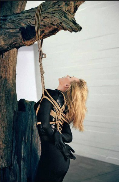 TheCinesthetic's tweet photo. Cate Blanchett for 032c Magazine https://t.co/kUFhWPQrcR